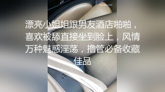 商场女厕近距离偷窥绿衣美m女的多毛小黑鲍