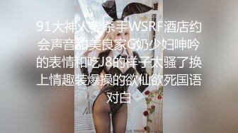 后入裤子脱一半的大屁股熟女 大力操逼