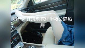  漂亮眼镜美眉 被大鸡吧男友无套猛怼 表情爽的不要不要的 无毛鲍鱼粉嫩 颜射一脸