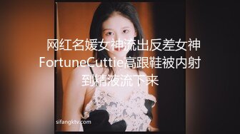 海角社区妈宝男模仿小本子强搞准备睡觉的妈妈 妈宝男错把亲妈的爱，误会成那种爱把老妈操喷母子亲情就此崩塌