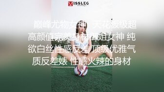 喷水啦喷水啦，没想到这么清纯可人的妹子 会这么骚，水喷得老多了，洞口这么大 是不是生过小孩了