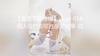 服装商城女厕偷拍多位年轻嫩妹的小黑鲍 (3)