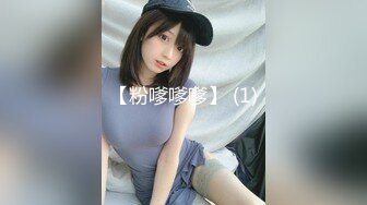 新来的御姐小少妇全程露脸黑丝高跟诱惑，道具抽插骚穴把自己搞尿了，淫声荡语互动撩骚舔弄假鸡巴上的淫水