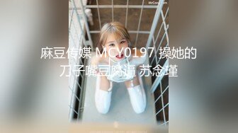 2023-11-21【赵探花】极品00后学妹，168CM大长腿，穿着高筒靴操逼，埋头吃大屌，侧入激情爆操