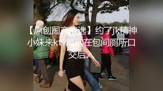 一线天无毛粉嫩馒头逼！美少女和男友居家操逼！翘起蜜桃美臀掰穴，大屌插嘴，揉着奶子猛操